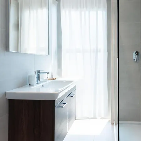 Mercury Tower Superb 1br W Rooftop Pool By Arco Collection Apartament