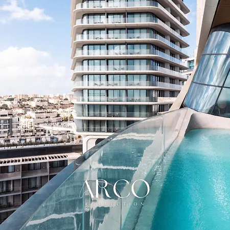 Mercury Tower Superb 1br W/rooftop Pool By Arcocollection Apartmán
