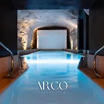 Mercury Tower Superb 1br W/rooftop Pool By Arcocollection Διαμέρισμα *