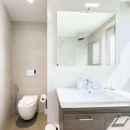 Mercury Tower Superb 1br With Rooftop Pool By Arcobnb Lejlighed