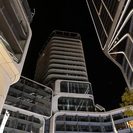 Lejlighed Mercury Tower Superb 1br With Rooftop Pool By Arcobnb