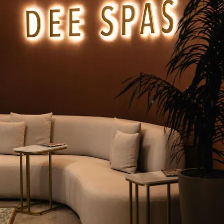 Mercury Tower Superb 1br W Rooftop Pool By Arco Collection Apartmán