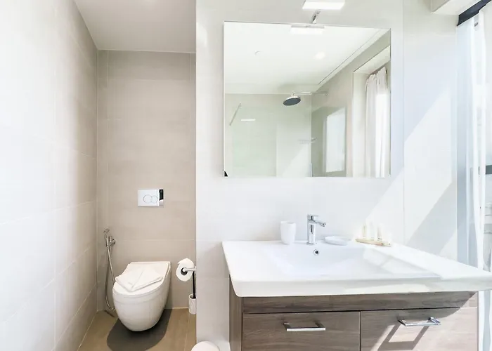 Mercury Tower Superb 1br W Rooftop Pool By Arco Collection アパート